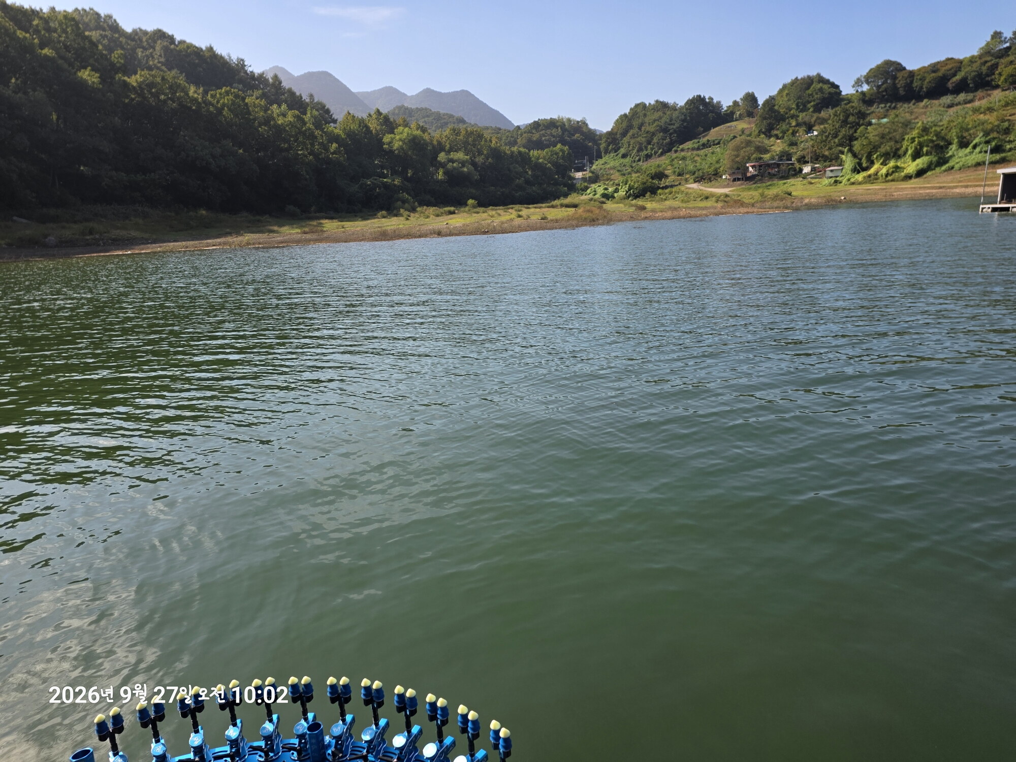 충주호 아직은~